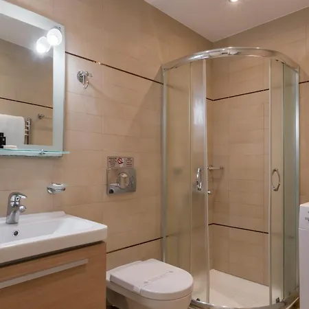 Rouchotas Apart Otel