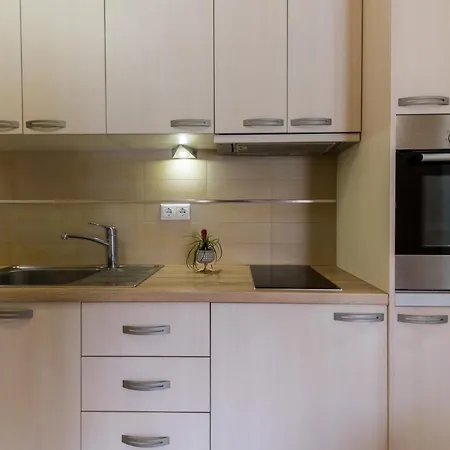 Apartmanhotel Rouchotas