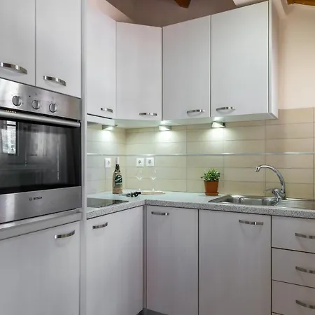 Apartmanhotel Rouchotas