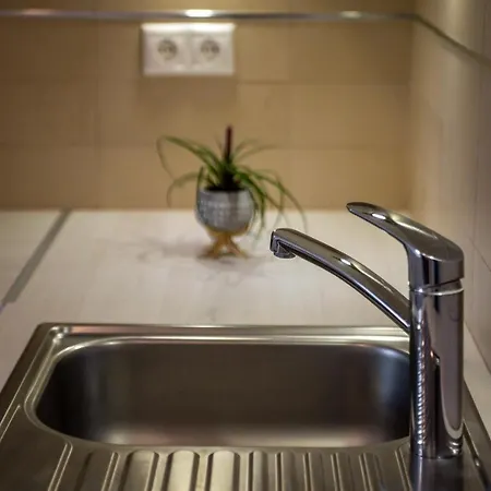 Rouchotas Apartmanhotel