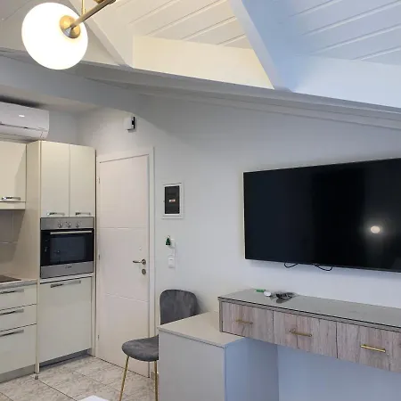 Apartmanhotel Rouchotas 4*