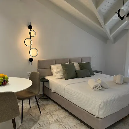 Rouchotas Apartmanhotel 4*