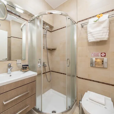 Argostοli Bay Ex Rouchotas Apartmanhotel
