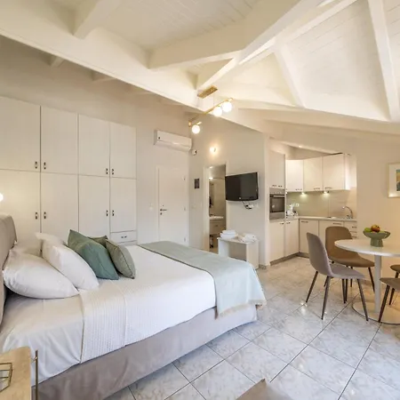 Argostοli Bay Ex Rouchotas Aparthotel 4*